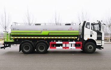 洒水车