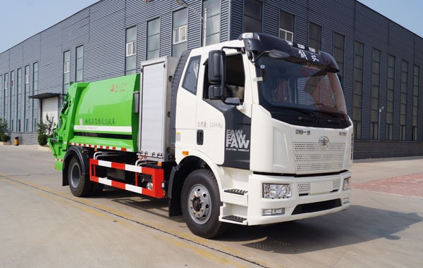 纯电动压缩式垃圾车 YYD5120ZYSCBEV(右45°)