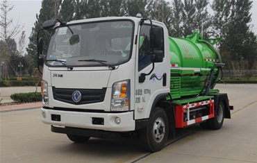 纯电动4方吸污车YYD5080GXWDBEV（左45°）