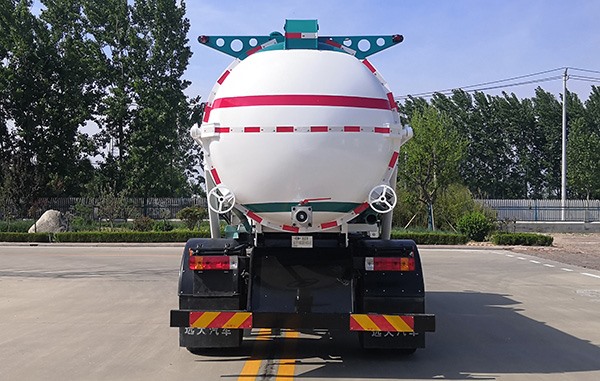 YYD5180GXWC6吸污车